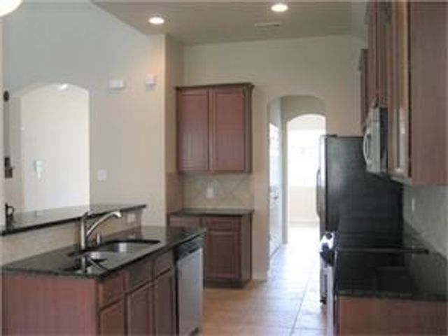 4133 William Dehaes Drive, Irving, TX 75038