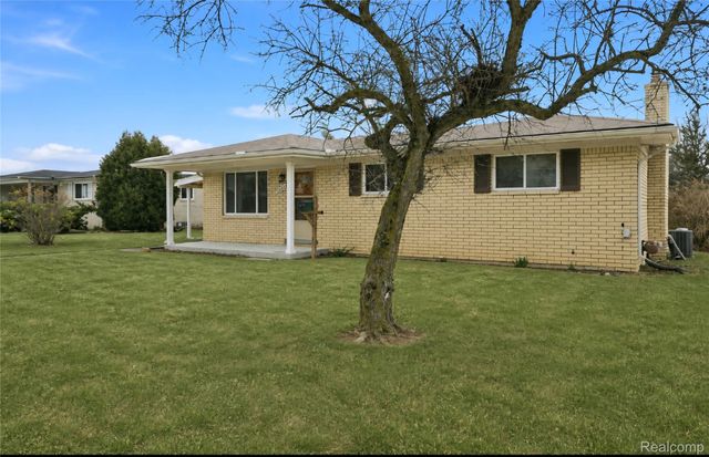 2938 Fox Hill Drive, Sterling Heights, MI 48310