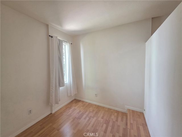 18645 Hatteras 111, Tarzana, CA 91356