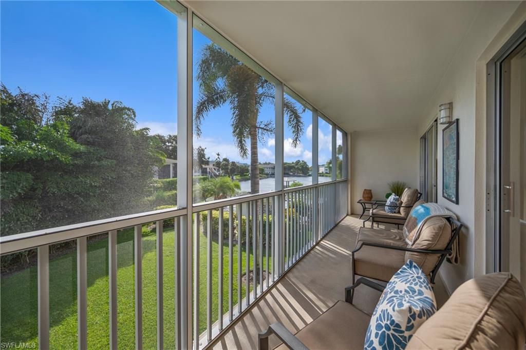 3150 Binnacle DR # 207, Naples, FL 34103