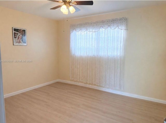 21105 NW Miami Ct, Miami Gardens, FL 33169
