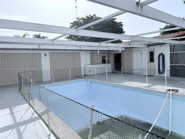 21105 NW Miami Ct, Miami Gardens, FL 33169