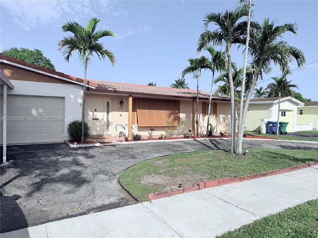 21105 NW Miami Ct, Miami Gardens, FL 33169