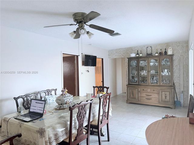 21105 NW Miami Ct, Miami Gardens, FL 33169