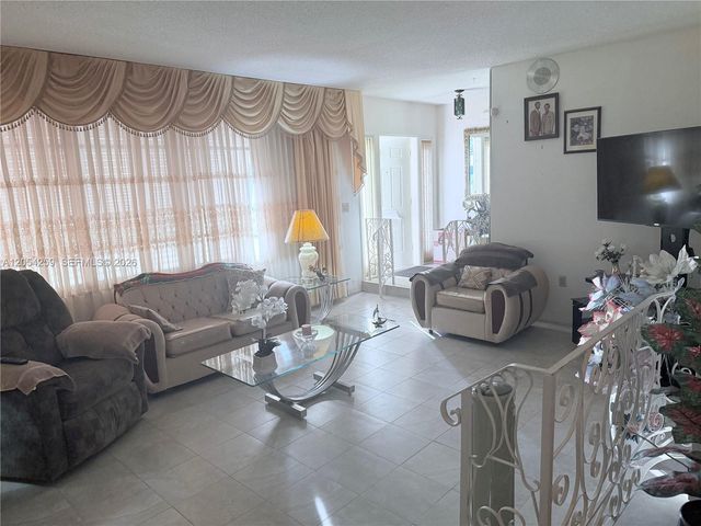 21105 NW Miami Ct, Miami Gardens, FL 33169