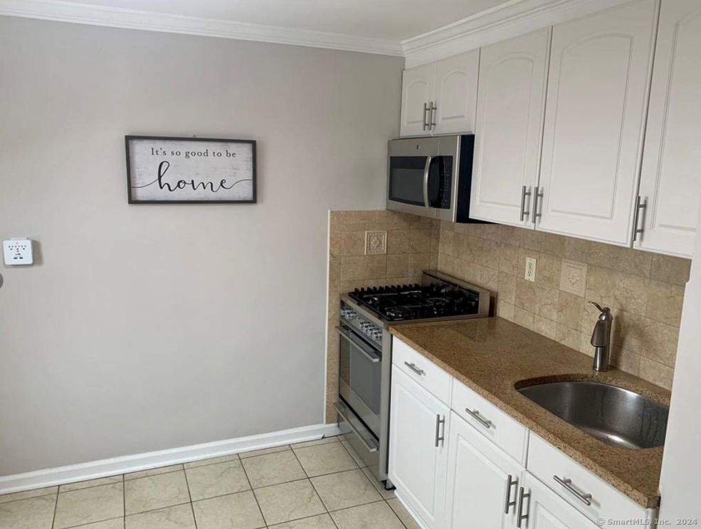 1070 East Main Street 2, Stamford, CT 06608