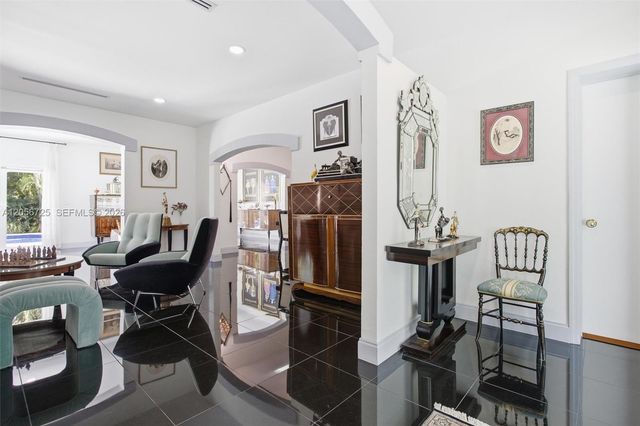 440 Tivoli Ave, Coral Gables, FL 33143