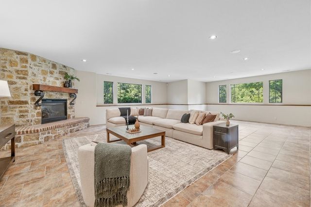 2511 E Flint Hills National Prkwy, Andover, KS 67002