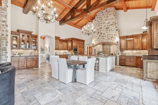 2511 E Flint Hills National Prkwy, Andover, KS 67002