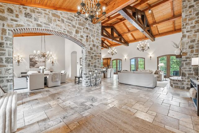 2511 E Flint Hills National Prkwy, Andover, KS 67002