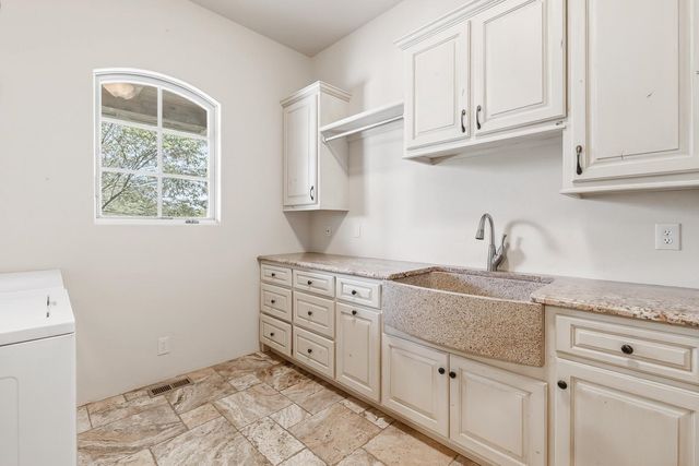 2511 E Flint Hills National Prkwy, Andover, KS 67002