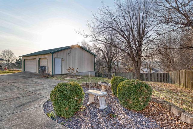 5 S Barker Avenue, Evansville, IN 47712