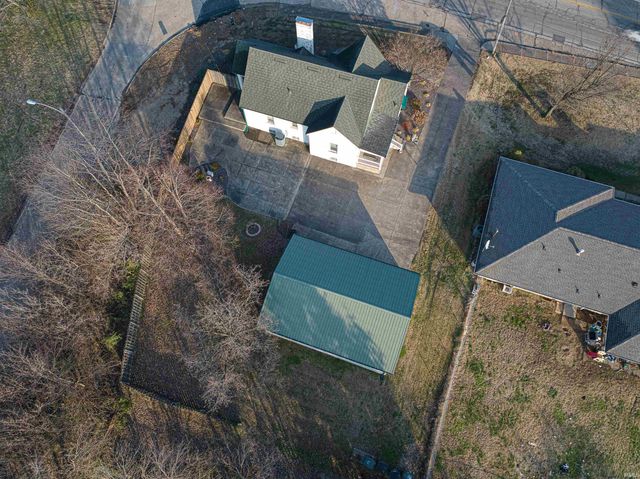 5 S Barker Avenue, Evansville, IN 47712