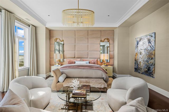 106 Premium Point, New Rochelle, NY 10801