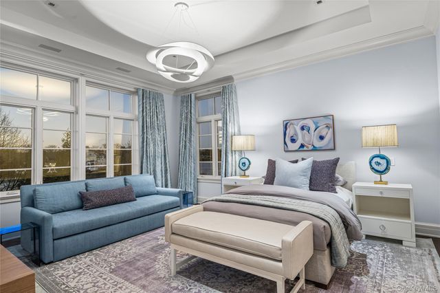 106 Premium Point, New Rochelle, NY 10801