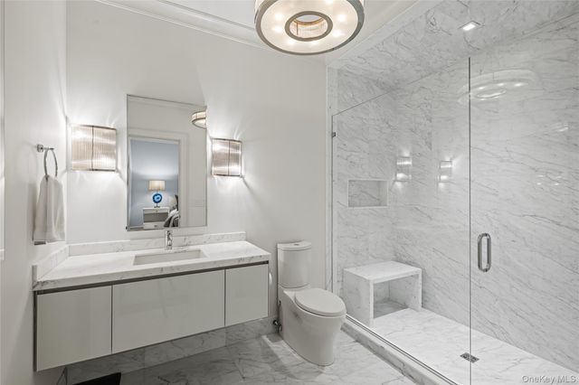 106 Premium Point, New Rochelle, NY 10801