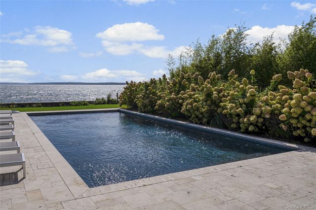 106 Premium Point, New Rochelle, NY 10801