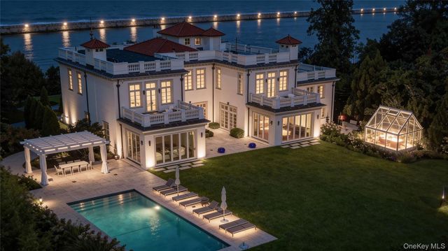 106 Premium Point, New Rochelle, NY 10801