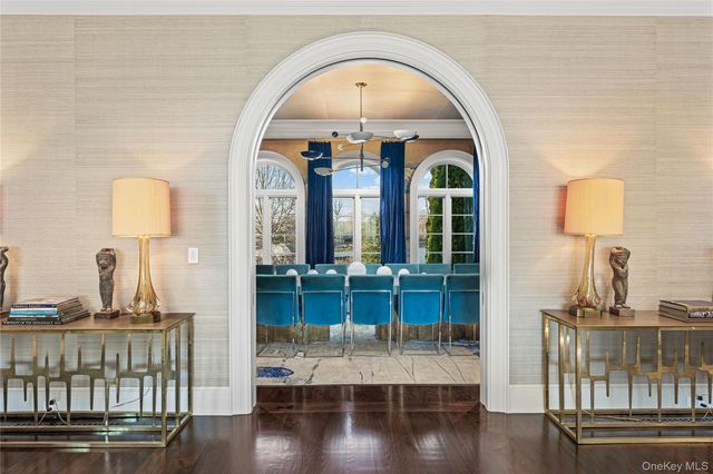 106 Premium Point, New Rochelle, NY 10801