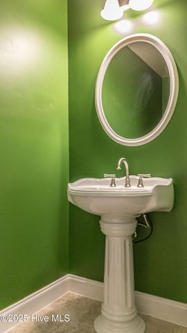 401 Longwood Place, Aberdeen, NC 28315