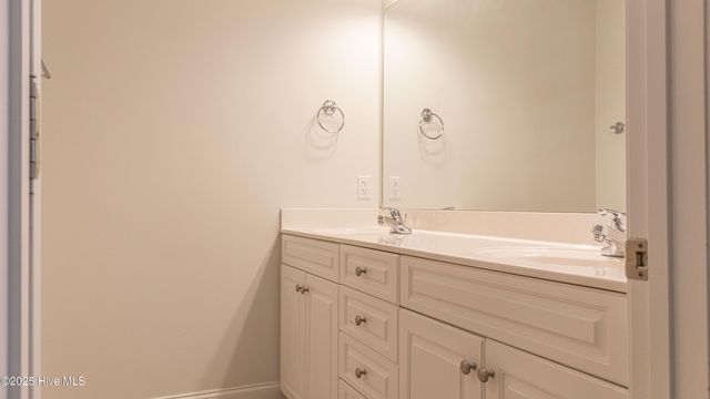 401 Longwood Place, Aberdeen, NC 28315