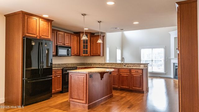 401 Longwood Place, Aberdeen, NC 28315