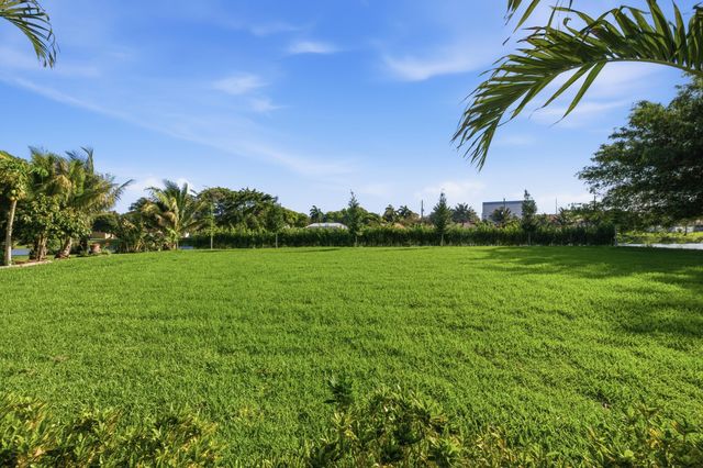 3716 Embassy Drive, West Palm Beach, FL 33401