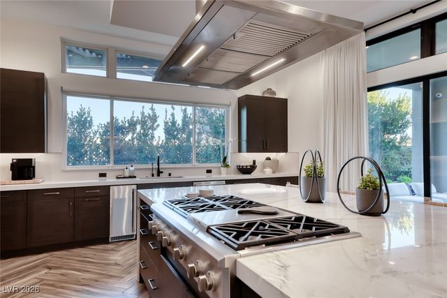 2216 Sky Pointe Ridge Drive, Henderson, NV 89052