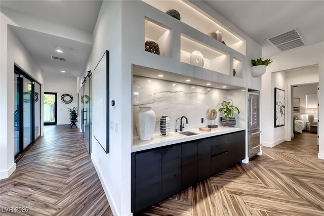 2216 Sky Pointe Ridge Drive, Henderson, NV 89052