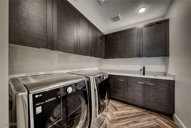 2216 Sky Pointe Ridge Drive, Henderson, NV 89052