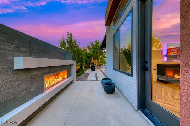 2216 Sky Pointe Ridge Drive, Henderson, NV 89052