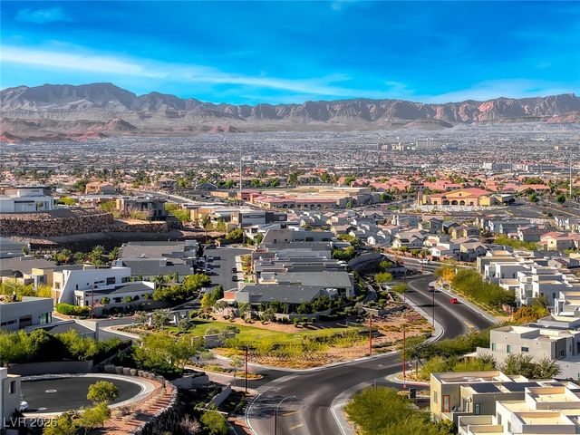 2216 Sky Pointe Ridge Drive, Henderson, NV 89052