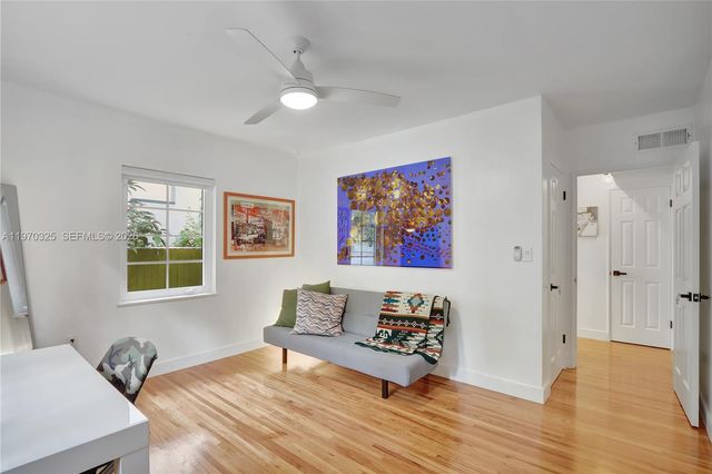 842 NW 9th Ct, Miami, FL 33136