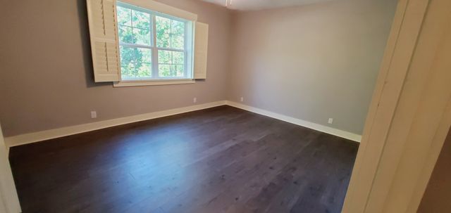 2004 McMahan Hollow Rd, Pleasant View, TN 37146