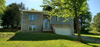 2004 McMahan Hollow Rd, Pleasant View, TN 37146