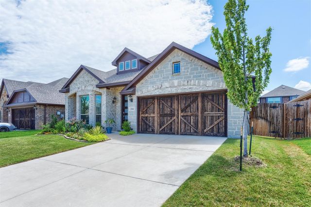 204 Garden Grove Drive, Waxahachie, TX 75165