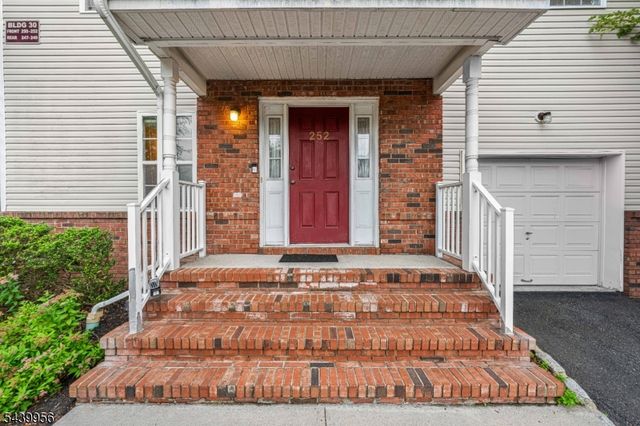 252 Moonlight Dr, Piscataway Twp., NJ 08854