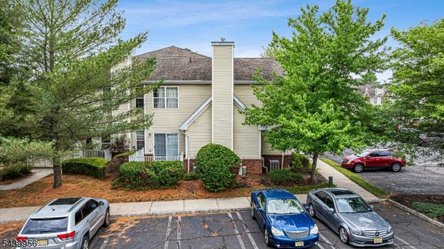 252 Moonlight Dr, Piscataway Twp., NJ 08854