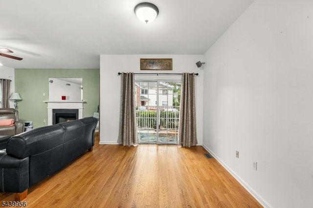 252 Moonlight Dr, Piscataway Twp., NJ 08854
