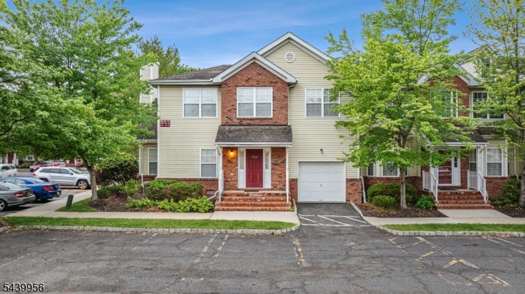 252 Moonlight Dr, Piscataway Twp., NJ 08854