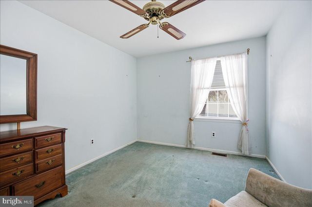 24 CONSTITUTION BLVD, Berlin, NJ 08009