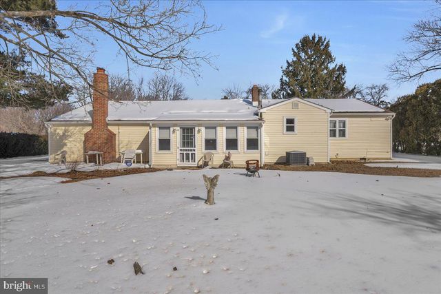 24 CONSTITUTION BLVD, Berlin, NJ 08009