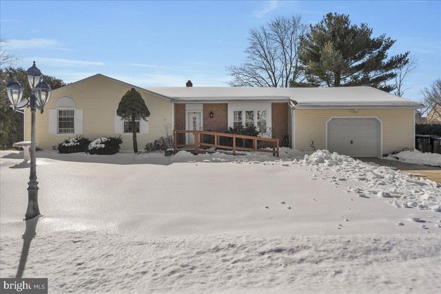 24 CONSTITUTION BLVD, Berlin, NJ 08009