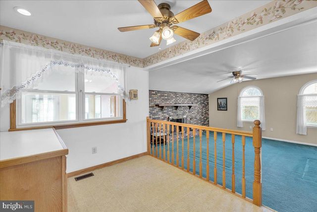 24 CONSTITUTION BLVD, Berlin, NJ 08009