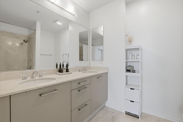 500 W Superior Street 1010, Chicago, IL 60654