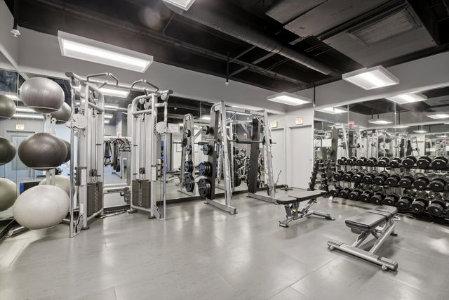 500 W Superior Street 1010, Chicago, IL 60654