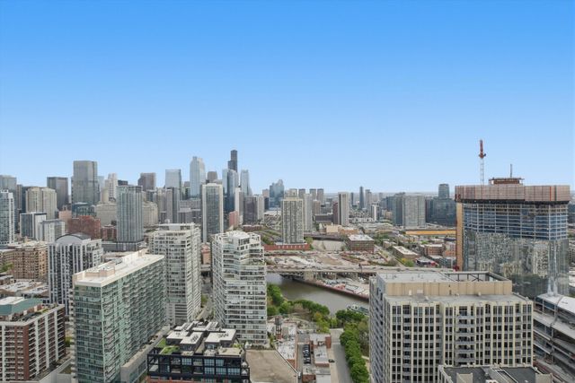 500 W Superior Street 1010, Chicago, IL 60654