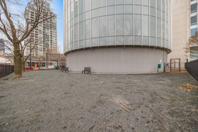 500 W Superior Street 1010, Chicago, IL 60654