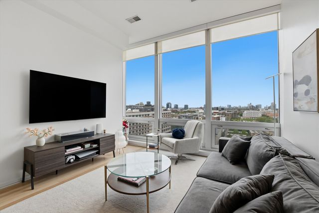 500 W Superior Street 1010, Chicago, IL 60654