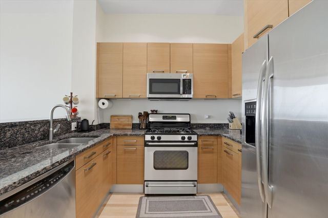 500 W Superior Street 1010, Chicago, IL 60654